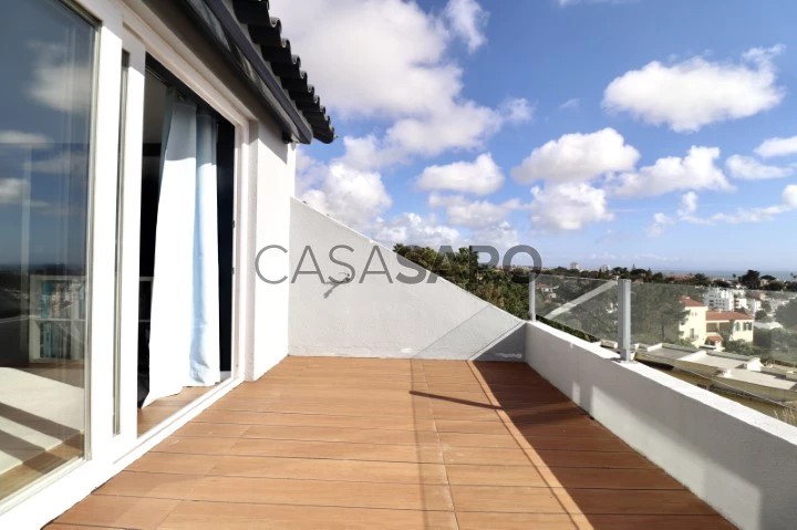 Moradia T5 Triplex para comprar em Cascais