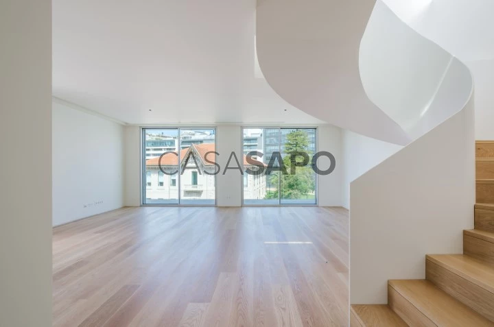 Apartamento T3 Duplex para alugar em Lisboa