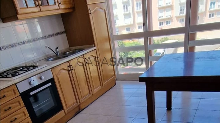 Apartamento T1 Triplex para comprar no Bombarral