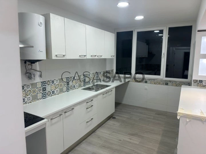 Apartamento T2 Triplex para comprar em Sintra