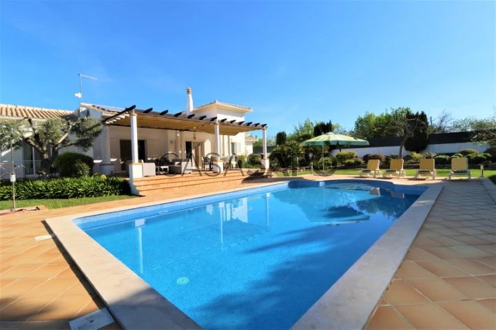 3 Bedroom Villa for holidays in Boliqueime - Swimming pool