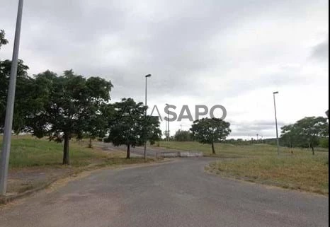 Lote para comprar em Santarém