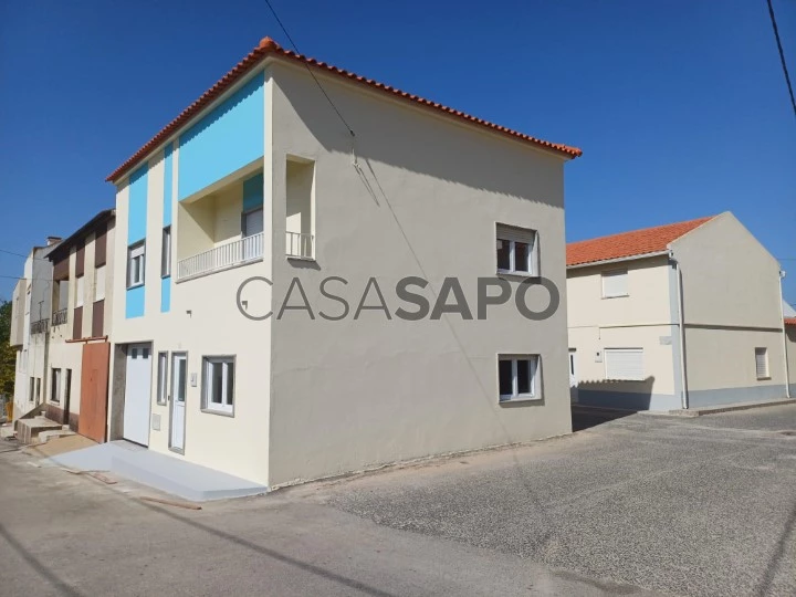 Moradia T3 Triplex para comprar em Peniche