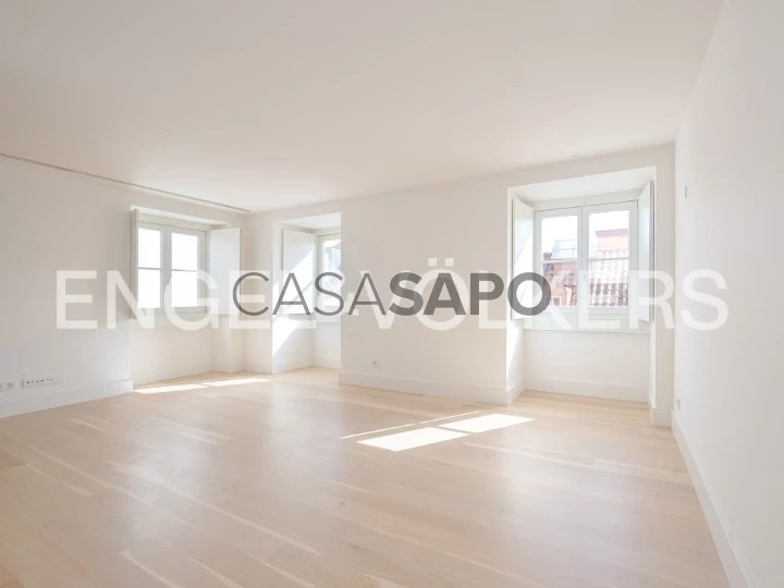 Luxuoso T3 Duplex no Bairro Alto