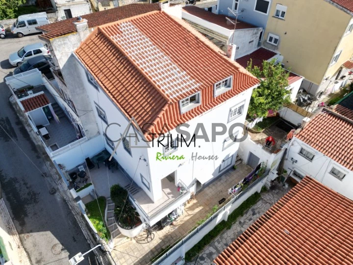 Moradia com 3 Apartamentos , Alvide, Cascais - casa