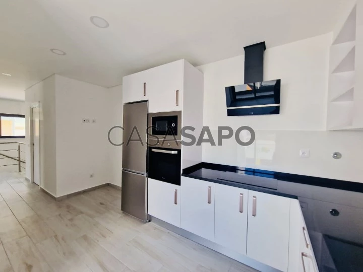 Apartamento T3 Duplex para comprar em Vila Real de Santo António