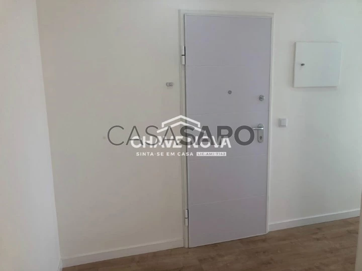 Apartamento T2 Duplex para comprar na Amadora