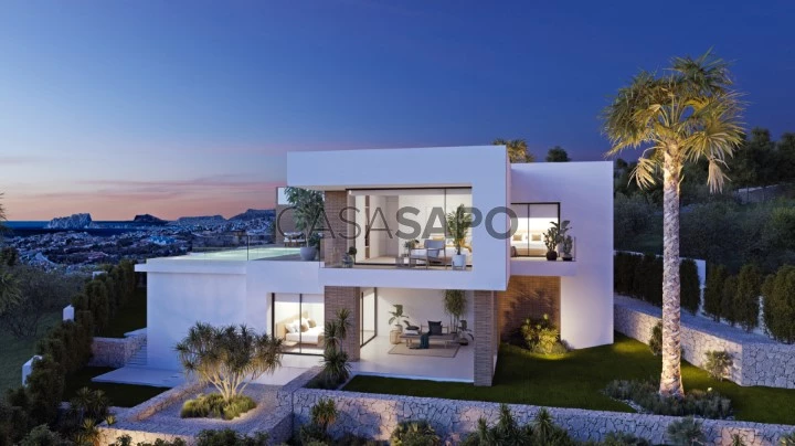 Luxury villa for sale with sea views in Cumbre del Sol