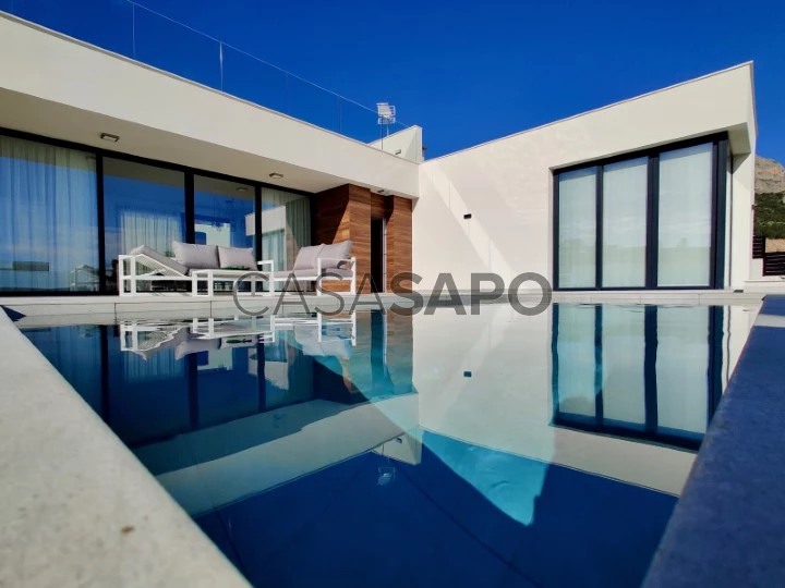 Villa de lujo con vistas a la montaña y al mar en venta en Polop, Costa Blanca