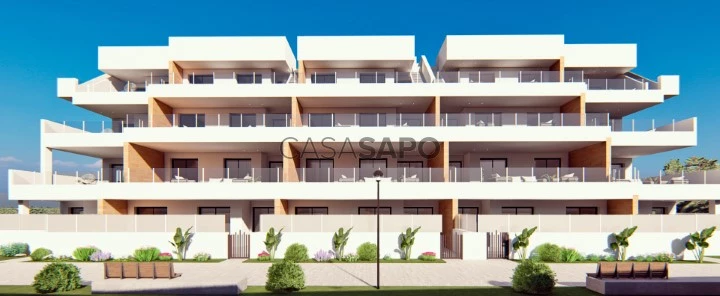 se vende piso con gran terraza en Villamartín