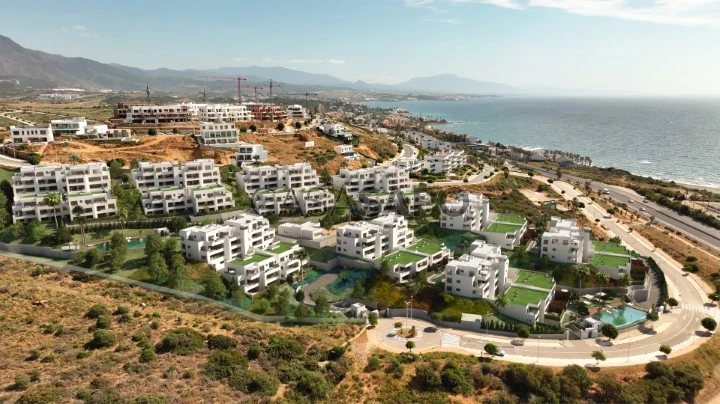 Apartamento con vista al mar en venta en Casares Costa, Málaga