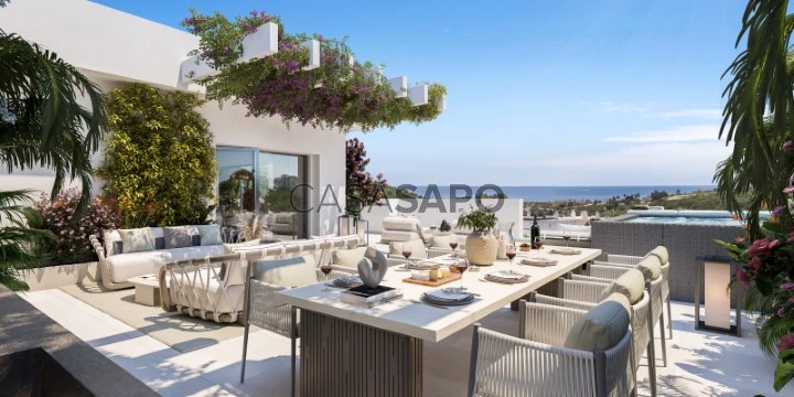 Se vende piso con vistas al mar en Casares Costa Golf