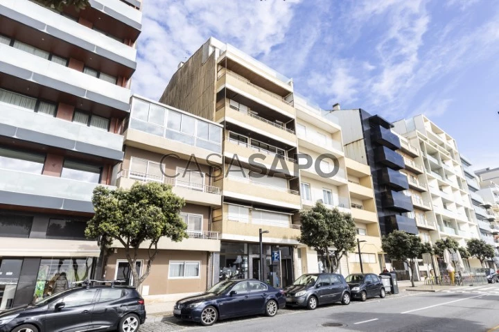 Apartamento T3+1 para comprar em Póvoa de Varzim