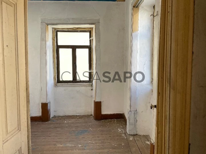 Moradia T3 Duplex para comprar em Castanheira de Pêra