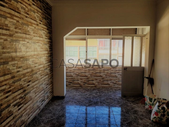 Apartamento T2 para comprar em Loures