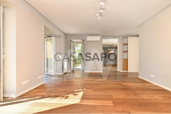 Apartamento T3 Duplex para comprar em Lisboa