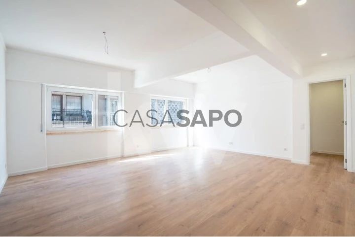 Apartamento T3 Triplex para alugar em Lisboa