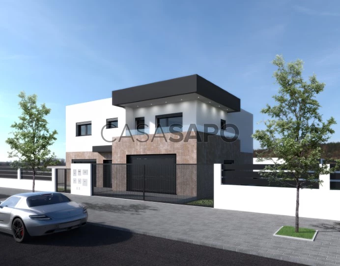 Moradia T6 Duplex para comprar em Setúbal