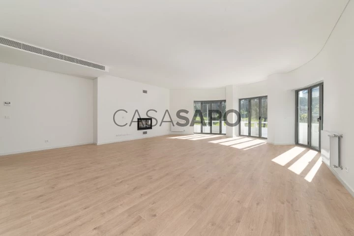 Apartamento T4 para alugar em Leiria