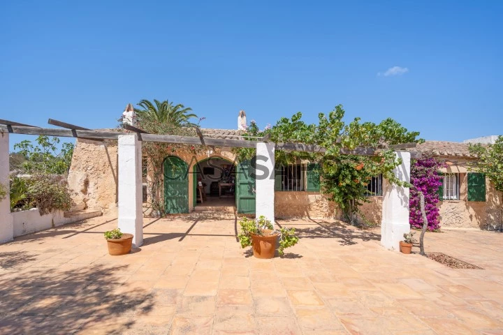 Espectacular finca rústica en Alaior con gran extensión de terreno