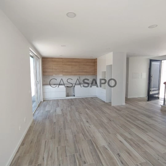 Moradia T3 Duplex para comprar em Caldas da Rainha