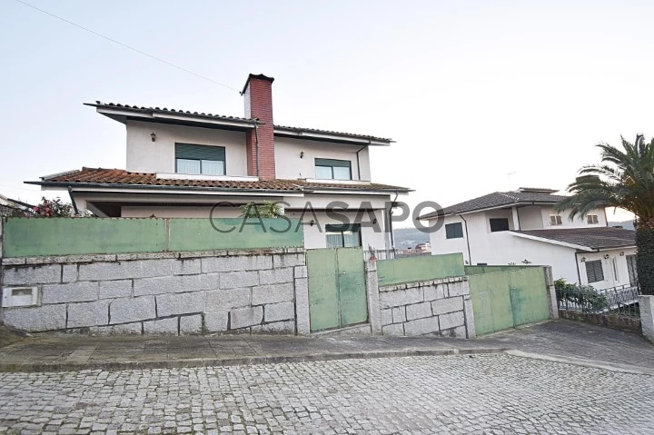 Moradia T4 Duplex para comprar em Penafiel