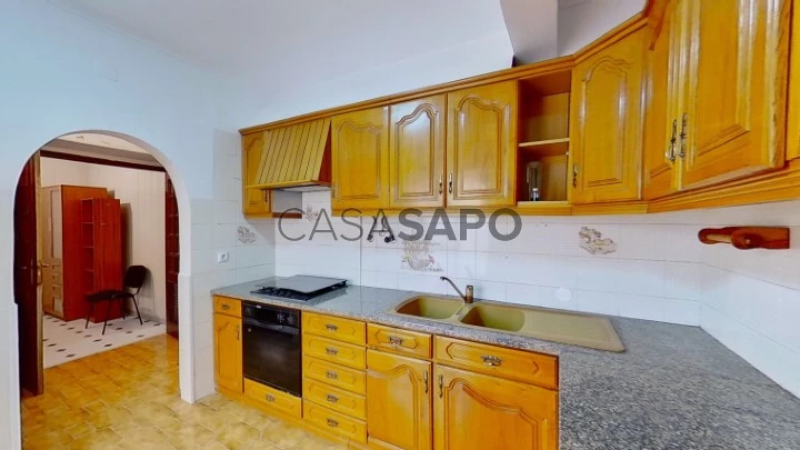 Apartamento T1+1 para comprar em Loures