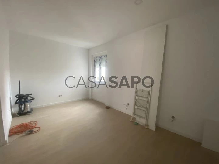 Apartamento T2 para comprar em Loures