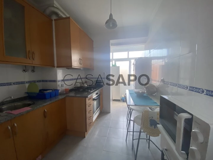 Apartamento T4+1 para comprar em Loures