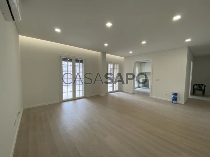 Apartamento para comprar na Amadora