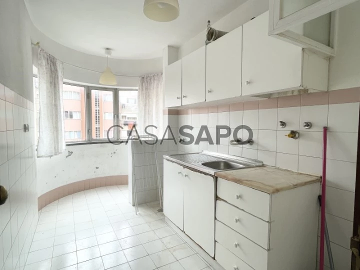 Apartamento T2 - Casal dos Machados - 6º andar - OPORTUNIDADE - Cozinha