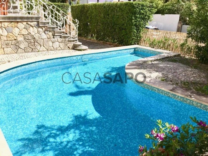 Charmoso Palacete com piscina e jardim, no Monte Estoril-Piscina