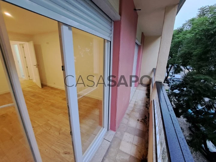 Apartamento T2 para comprar na Amadora