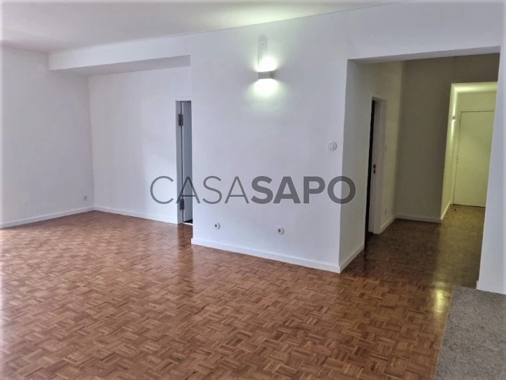 Apartamento T3+1 para comprar no Porto