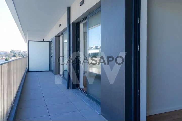 Apartamento T4 Triplex para comprar em Vila Nova de Gaia