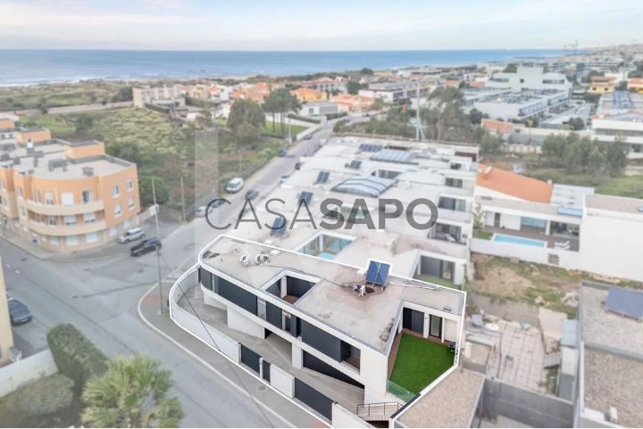 Moradia T2 Duplex para comprar em Vila Nova de Gaia