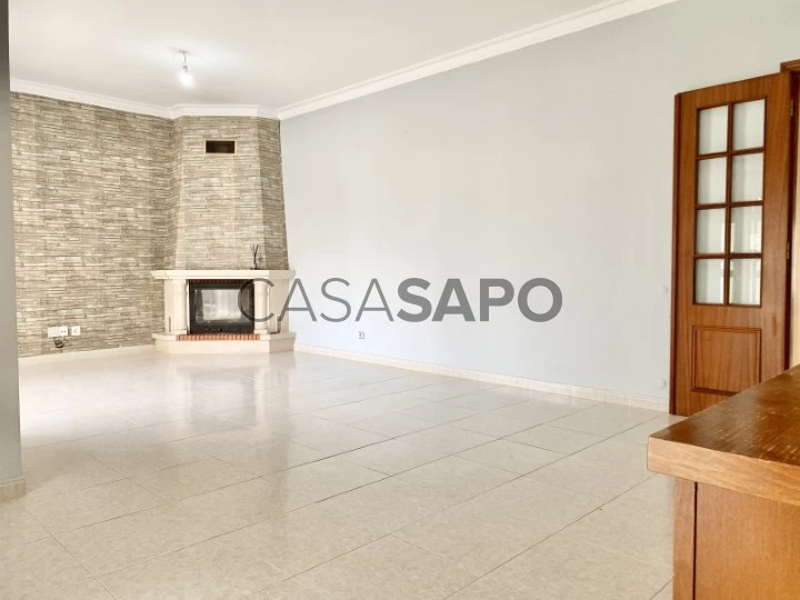 Apartamento T3 para alugar na Nazaré