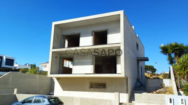 Moradia T3 Triplex para comprar em Mafra