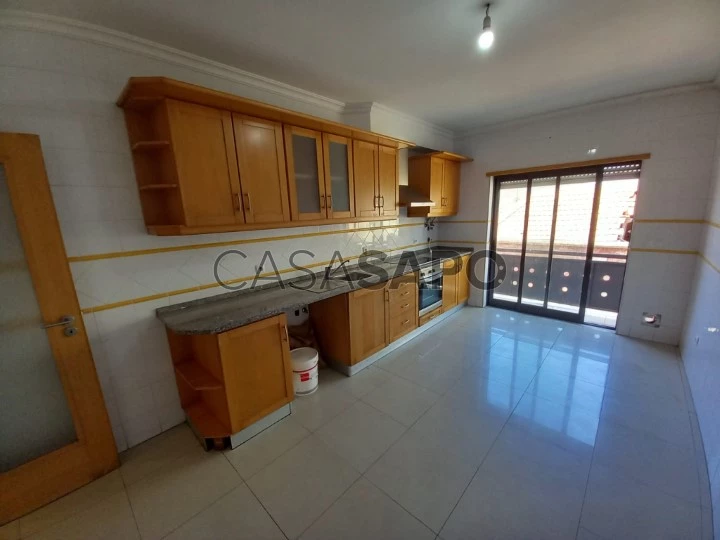 Apartamento T2 para comprar no Barreiro