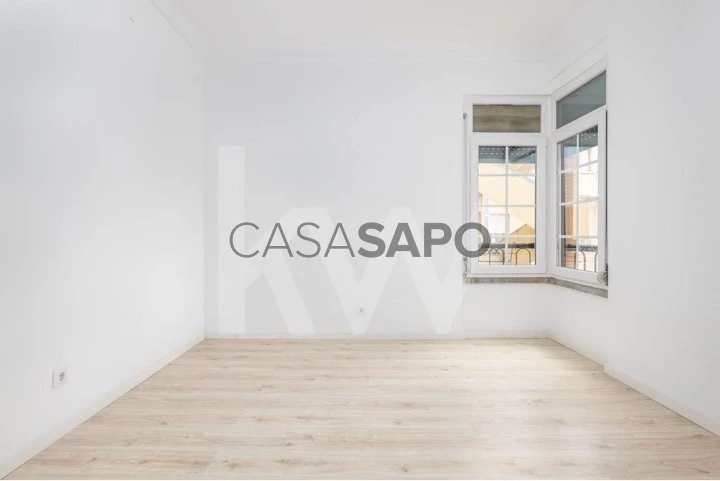 Apartamento T4 Triplex para comprar em Lisboa