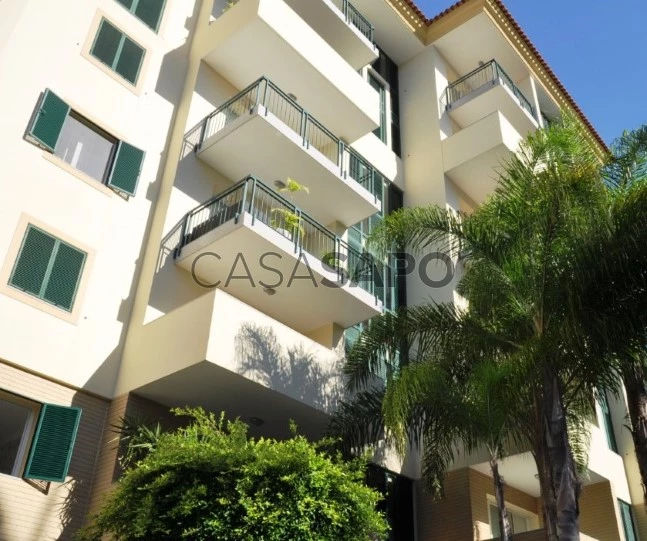 Apartamento T4 para comprar no Funchal