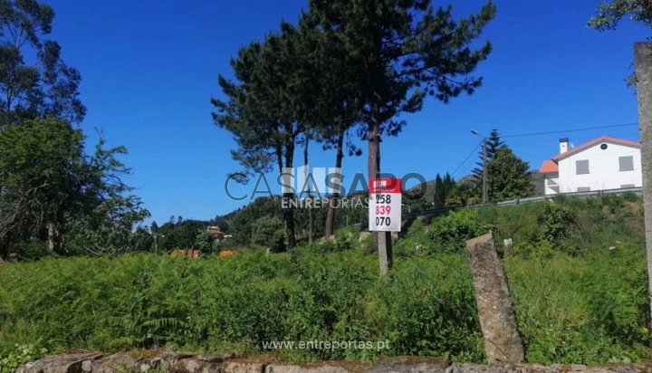 Terreno T1 Duplex para comprar em Vila Nova de Cerveira