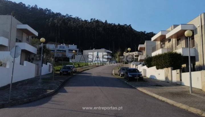 Terreno T1 para comprar em Viana do Castelo