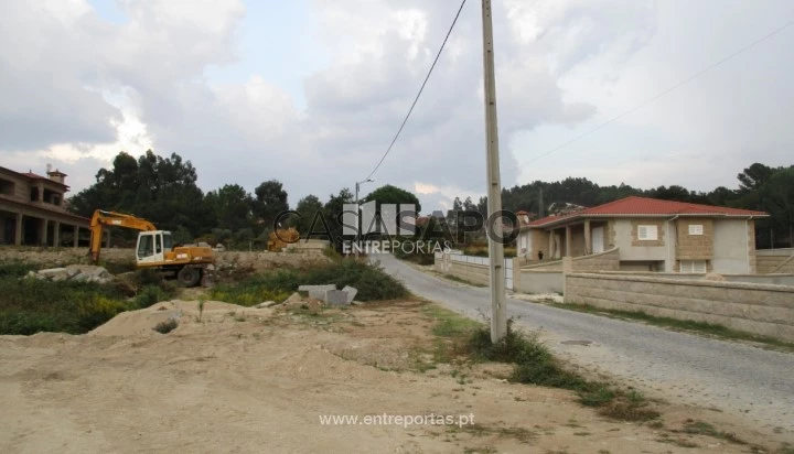 Terreno T1 para comprar em Penafiel