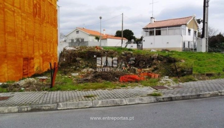 Terreno T1 para comprar em Viana do Castelo