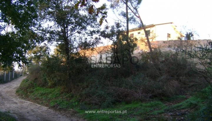 Terreno T1 para comprar em Marco de Canaveses