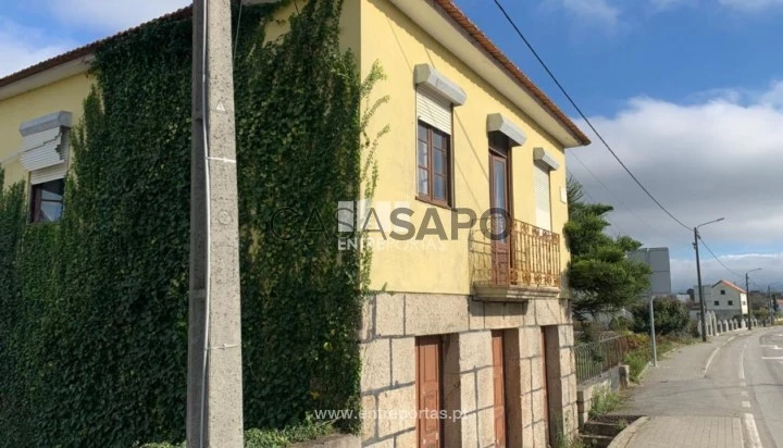 Moradia T3 Duplex para comprar em Vila Nova de Cerveira