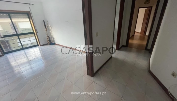 Apartamento T2 Triplex para comprar em Póvoa de Varzim