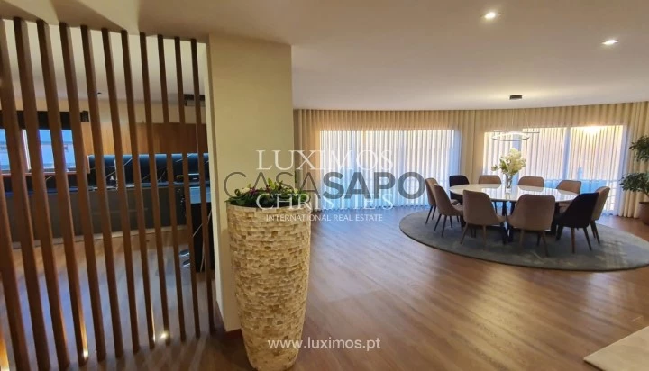 Apartamento T5 Duplex para comprar em Vila Nova de Gaia
