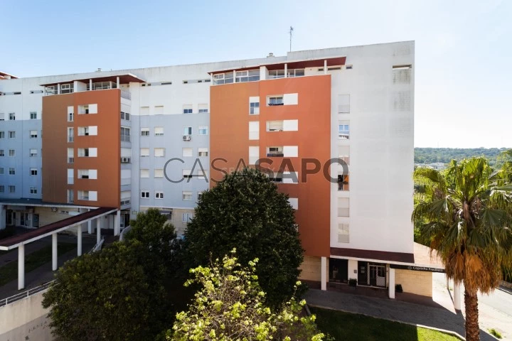 Apartamento T3 para comprar na Amadora